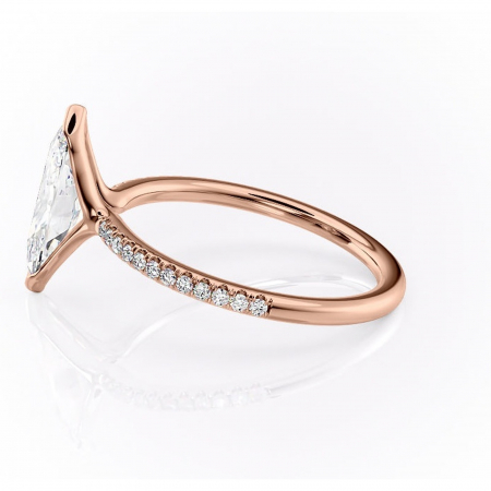 Inel de logodnă Maelis din aur Rose 14kt cu moissanite tăietură marquise – Montură închisă rafinată pentru profil mediu | Personalizează și configurează gratuit online [5]