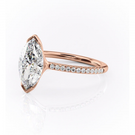 Inel de logodnă Maelis din aur Rose 14kt cu moissanite tăietură marquise – Montură închisă rafinată pentru profil mediu | Personalizează și configurează gratuit online [6]