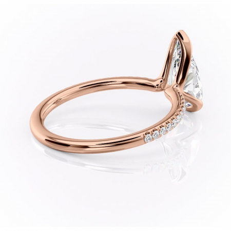 Inel de logodnă Maelis din aur Rose 14kt cu moissanite tăietură pară – Montură închisă rafinată pentru profil mediu | Personalizează și configurează gratuit online [2]