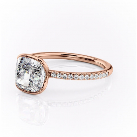 Inel de logodnă Maelis din aur Rose 18kt cu moissanite tăietură pernă – Montură închisă rafinată pentru profil mediu | Personalizează și configurează gratuit online [6]