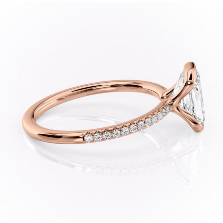 Inel de logodnă Maelis din aur Rose 18kt cu moissanite tăietură radiantă – Montură închisă rafinată pentru profil mediu | Personalizează și configurează gratuit online [1]