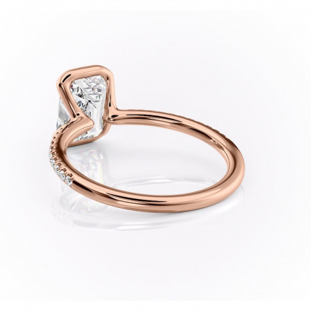 Inel de logodnă Maelis din aur Rose 18kt cu moissanite tăietură smarald – Montură închisă rafinată pentru profil mediu | Personalizează și configurează gratuit online [3]