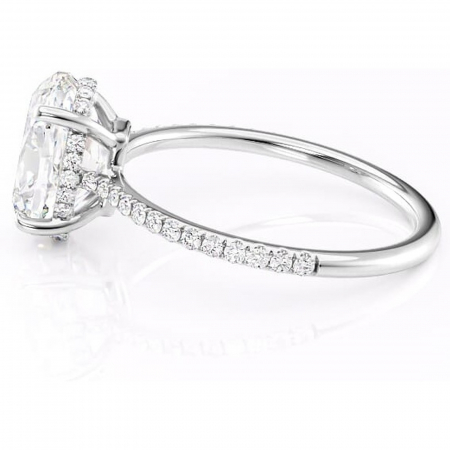 Inel de logodnă Marigold din aur Alb 14kt cu moissanite tăietură ovală – Montură pavé rafinată pentru profil jos | Personalizează și configurează gratuit online [5]