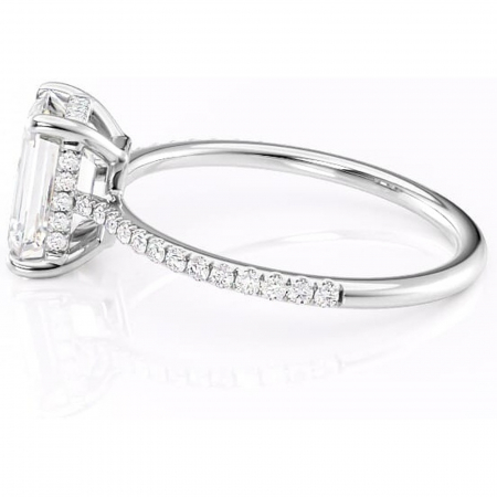 Inel de logodnă Marigold din aur Alb 14kt cu moissanite tăietură smarald – Montură pavé rafinată pentru profil jos | Personalizează și configurează gratuit online [5]