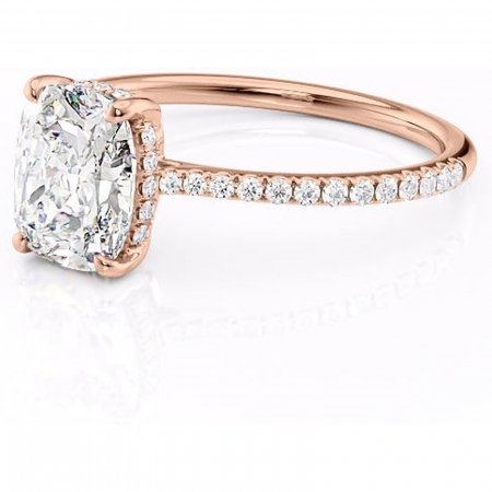 Inel de logodnă Marigold din aur Rose 14kt cu moissanite tăietură pernă – Montură pavé rafinată pentru profil jos | Personalizează și configurează gratuit online [6]