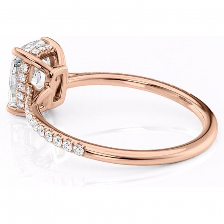 Inel de logodnă Marigold din aur Rose 14kt cu moissanite tăietură pernă – Montură pavé rafinată pentru profil jos | Personalizează și configurează gratuit online [4]