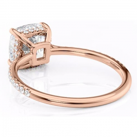 Inel de logodnă Marigold din aur Rose 14kt cu moissanite tăietură pernă – Montură pavé rafinată pentru profil jos | Personalizează și configurează gratuit online [3]