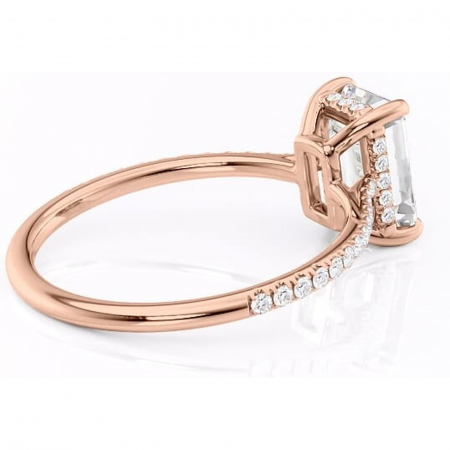 Inel de logodnă Marigold din aur Rose 14kt cu moissanite tăietură smarald – Montură pavé rafinată pentru profil jos | Personalizează și configurează gratuit online [2]