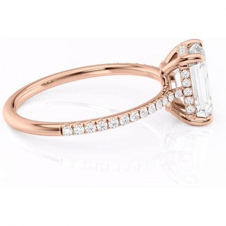 Inel de logodnă Marigold din aur Rose 14kt cu moissanite tăietură smarald – Montură pavé rafinată pentru profil jos | Personalizează și configurează gratuit online [1]