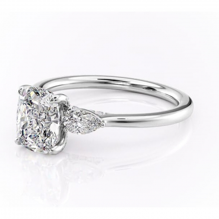 Inel de logodnă Matilda din aur Alb 14kt cu moissanite tăietură asscher – Montură cu trei pietre rafinată pentru profil înalt | Personalizează și configurează gratuit online [6]