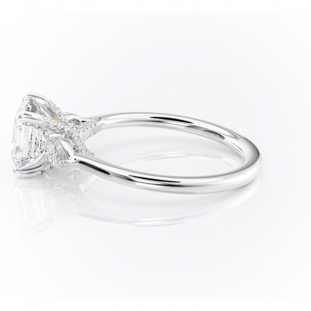 Inel de logodnă Matilda din aur Alb 14kt cu moissanite tăietură asscher – Montură cu trei pietre rafinată pentru profil înalt | Personalizează și configurează gratuit online [5]