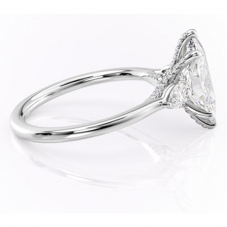 Inel de logodnă Matilda din aur Alb 14kt cu moissanite tăietură marquise – Montură cu trei pietre rafinată pentru profil înalt | Personalizează și configurează gratuit online [1]