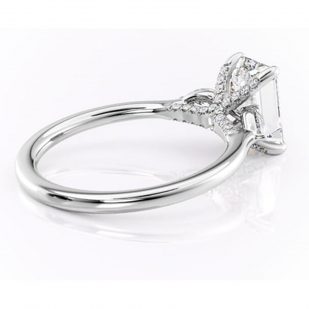 Inel de logodnă Matilda din aur Alb 14kt cu moissanite tăietură smarald – Montură cu trei pietre rafinată pentru profil înalt | Personalizează și configurează gratuit online [2]