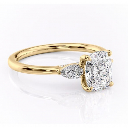 Aur galben - Inel de logodnă Matilda din aur Galben 14kt cu moissanite tăietură asscher – Montură cu trei pietre rafinată pentru profil înalt | Personalizează și configurează gratuit online