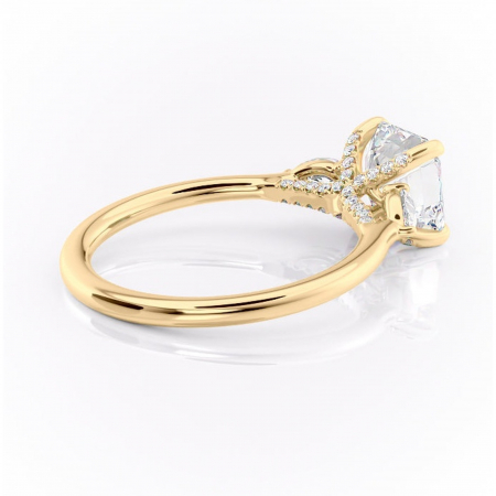 Inel de logodnă Matilda din aur Galben 18kt cu moissanite tăietură asscher – Montură cu trei pietre rafinată pentru profil înalt | Personalizează și configurează gratuit online [2]