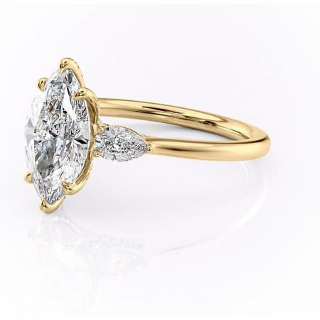 Inel de logodnă Matilda din aur Galben 14kt cu moissanite tăietură marquise – Montură cu trei pietre rafinată pentru profil înalt | Personalizează și configurează gratuit online [6]