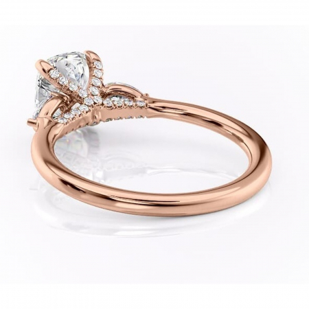 Inel de logodnă Matilda din aur Rose 14kt cu moissanite tăietură asscher – Montură cu trei pietre rafinată pentru profil înalt | Personalizează și configurează gratuit online [3]