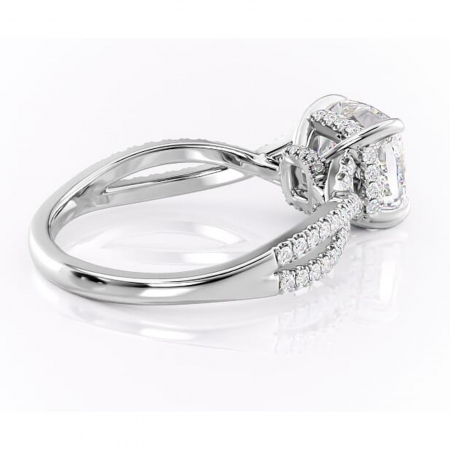 Inel de logodnă Meadow din aur Alb 14kt cu moissanite tăietură pernă – Montură pavé rafinată pentru profil mediu | Personalizează și configurează gratuit online [2]