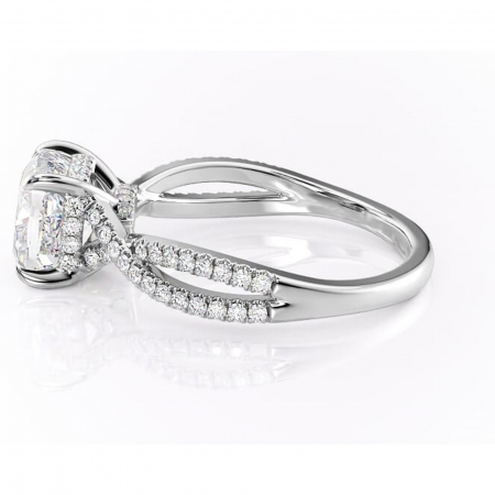 Inel de logodnă Meadow din aur Alb 14kt cu moissanite tăietură pernă – Montură pavé rafinată pentru profil mediu | Personalizează și configurează gratuit online [5]