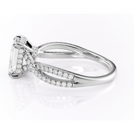 Inel de logodnă Meadow din aur Alb 14kt cu moissanite tăietură smarald – Montură pavé rafinată pentru profil mediu | Personalizează și configurează gratuit online [5]