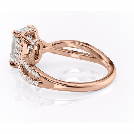 Inel de logodnă Meadow din aur Rose 18kt cu moissanite tăietură smarald – Montură pavé rafinată pentru profil mediu | Personalizează și configurează gratuit online [4]