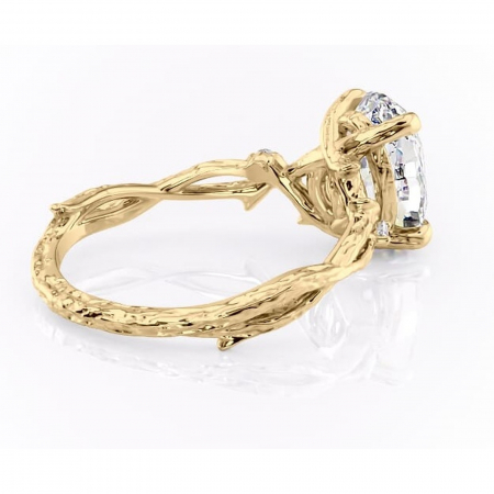 Inel de logodnă Meliora din aur Galben 14kt cu moissanite tăietură ovală – Solitar rafinată pentru profil mediu | Personalizează și configurează gratuit online [2]