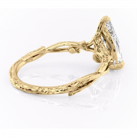Inel de logodnă Meliora din aur Galben 18kt cu moissanite tăietură pară – Solitar rafinată pentru profil mediu | Personalizează și configurează gratuit online [2]