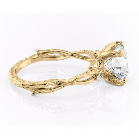 Inel de logodnă Meliora din aur Galben 14kt cu moissanite tăietură rotundă – Solitar rafinată pentru profil mediu | Personalizează și configurează gratuit online [1]