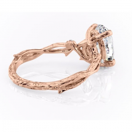 Inel de logodnă Meliora din aur Rose 14kt cu moissanite tăietură ovală – Solitar rafinată pentru profil mediu | Personalizează și configurează gratuit online [2]