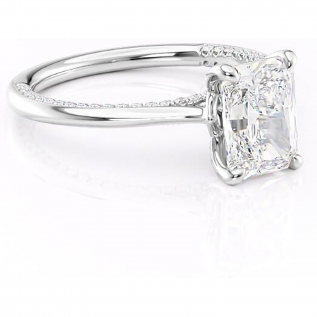 Radiantă - Inel de logodnă Mila din aur Alb 14kt cu moissanite tăietură radiantă – Solitar rafinată pentru profil înalt | Personalizează și configurează gratuit online