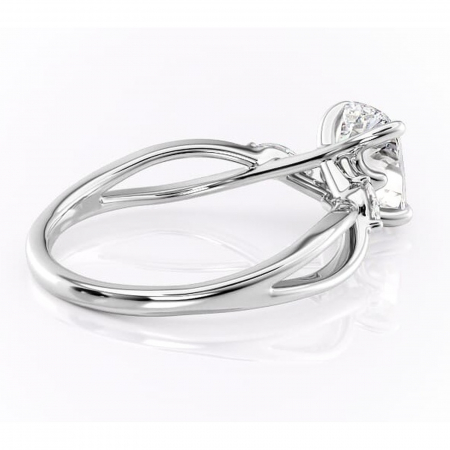 Inel de logodnă Mirabel din aur Alb 14kt cu moissanite tăietură pernă – Pietre laterale rafinată pentru profil mediu | Personalizează și configurează gratuit online [2]