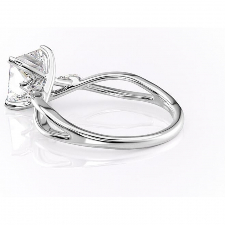 Inel de logodnă Mirabel din aur Alb 14kt cu moissanite tăietură princess – Pietre laterale rafinată pentru profil mediu | Personalizează și configurează gratuit online [4]