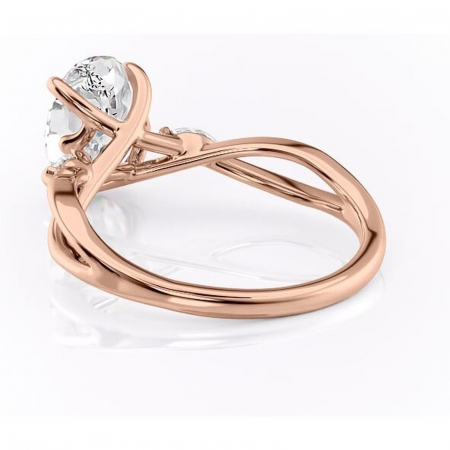 Inel de logodnă Mirabel din aur Rose 18kt cu moissanite tăietură ovală – Pietre laterale rafinată pentru profil mediu | Personalizează și configurează gratuit online [3]