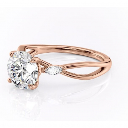 Inel de logodnă Mirabel din aur Rose 14kt cu moissanite tăietură rotundă – Pietre laterale rafinată pentru profil mediu | Personalizează și configurează gratuit online [6]