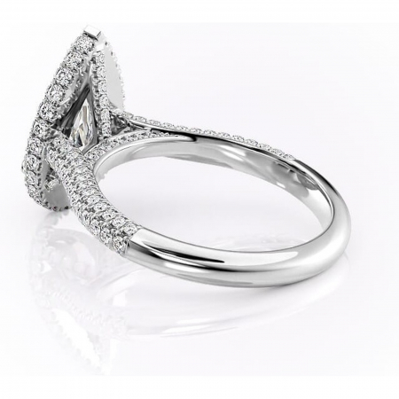 Inel de logodnă Nerina din aur Alb 14kt cu moissanite tăietură pară – Halo rafinată pentru profil înalt | Personalizează și configurează gratuit online [4]