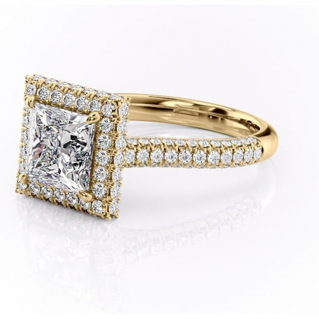 Inel de logodnă Nerina din aur Galben 14kt cu moissanite tăietură princess – Halo rafinată pentru profil înalt | Personalizează și configurează gratuit online [6]