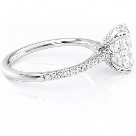 Inel de logodnă Noa din aur Alb 18kt cu moissanite tăietură ovală – Montură pavé rafinată pentru profil înalt | Personalizează și configurează gratuit online [1]