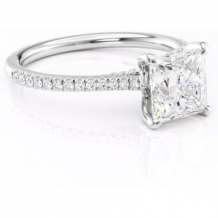 Princess - Inel de logodnă Noa din aur Alb 14kt cu moissanite tăietură princess – Montură pavé rafinată pentru profil înalt | Personalizează și configurează gratuit online