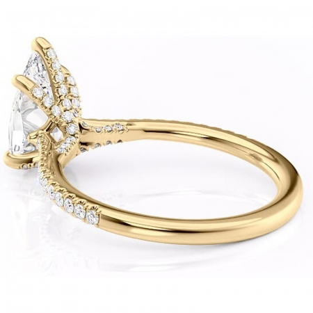 Inel de logodnă Noa din aur Galben 18kt cu moissanite tăietură pară – Montură pavé rafinată pentru profil înalt | Personalizează și configurează gratuit online [4]