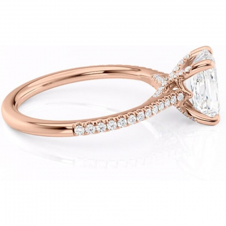 Inel de logodnă Noa din aur Rose 18kt cu moissanite tăietură radiantă – Montură pavé rafinată pentru profil înalt | Personalizează și configurează gratuit online [1]
