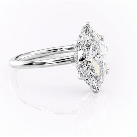 Marquise - Inel de logodnă Nyla din aur Alb 14kt cu moissanite tăietură marquise – Montură Kamellie joasă rafinată pentru profil jos | Personalizează și configurează gratuit online