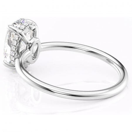 Inel de logodnă Nyla din aur Alb 14kt cu moissanite tăietură ovală – Montură Kamellie joasă rafinată pentru profil jos | Personalizează și configurează gratuit online [4]