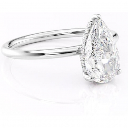 Pară - Inel de logodnă Nyla din aur Alb 18kt cu moissanite tăietură pară – Montură Kamellie joasă rafinată pentru profil jos | Personalizează și configurează gratuit online