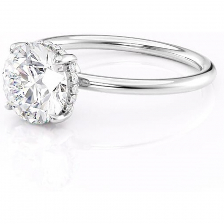 Inel de logodnă Nyla din aur Alb 14kt cu moissanite tăietură rotundă – Montură Kamellie joasă rafinată pentru profil jos | Personalizează și configurează gratuit online [6]