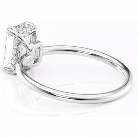 Inel de logodnă Nyla din aur Alb 14kt cu moissanite tăietură smarald – Montură Kamellie joasă rafinată pentru profil jos | Personalizează și configurează gratuit online [4]