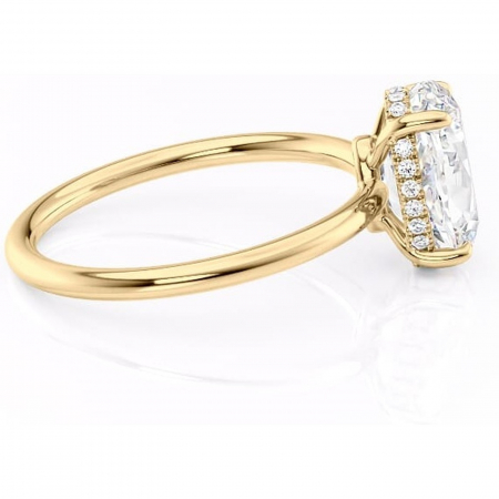 Inel de logodnă Nyla din aur Galben 14kt cu moissanite tăietură ovală – Montură Kamellie joasă rafinată pentru profil jos | Personalizează și configurează gratuit online [1]