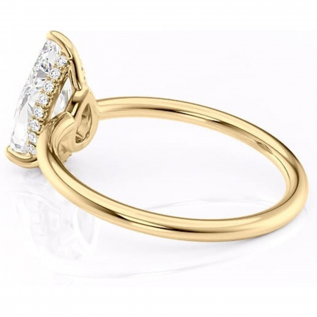 Inel de logodnă Nyla din aur Galben 18kt cu moissanite tăietură pară – Montură Kamellie joasă rafinată pentru profil jos | Personalizează și configurează gratuit online [4]