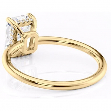 Inel de logodnă Nyla din aur Galben 18kt cu moissanite tăietură radiantă – Montură Kamellie joasă rafinată pentru profil jos | Personalizează și configurează gratuit online [3]