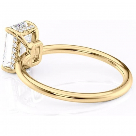 Inel de logodnă Nyla din aur Galben 14kt cu moissanite tăietură smarald – Montură Kamellie joasă rafinată pentru profil jos | Personalizează și configurează gratuit online [4]