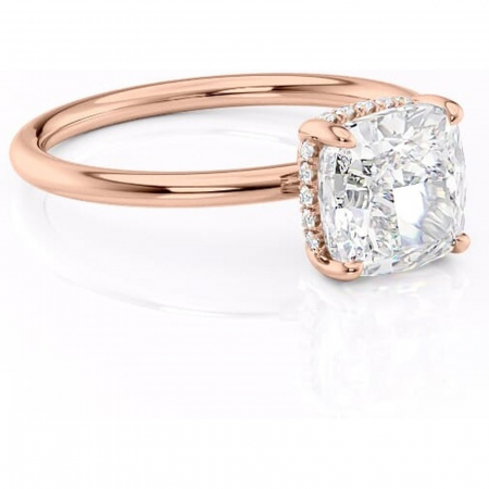 Pernă - Inel de logodnă Nyla din aur Rose 18kt cu moissanite tăietură pernă – Montură Kamellie joasă rafinată pentru profil jos | Personalizează și configurează gratuit online